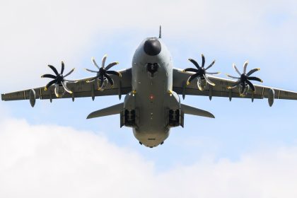 Bundeswehr fliegt mit mehreren Maschinen Dutzende Deutsche aus Israel aus