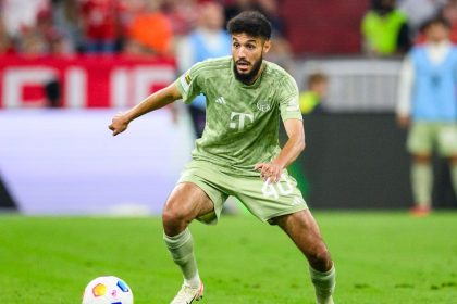 Nach pro-Palästina-Post von Mazraoui: FC Bayern will mit Spieler sprechen