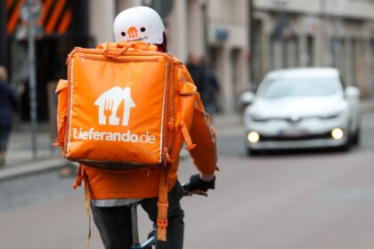 Lieferando entlässt 1.500 Kuriere – ein Monatsgehalt Abfindung