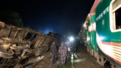 Zugunglück in Bangladesch: Mindestens 17 Tote