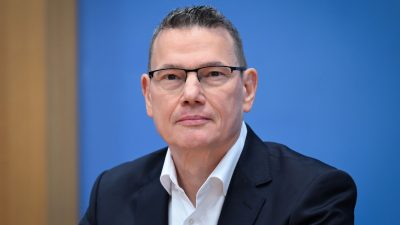 Wagenknecht-Mitstreiter Suikat: „Vermögen bedeutet unverhältnismäßige Macht“