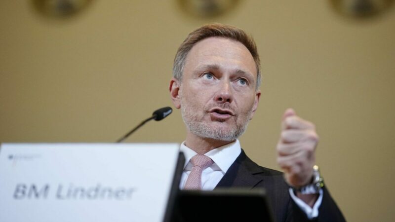 Lindner: „Politische Realitäten zwingen mich, mit Sozialdemokraten und Grünen zu regieren“