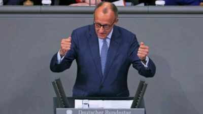 Schlagabtausch zur Haushaltslage im Bundestag: Merz sieht „Zeitenwende“ für Regierungsmitglieder