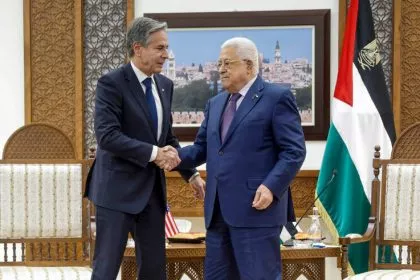 Die Lage in Israel und Gaza: US-Außenminister trifft sich mit palästinensischem Präsidenten