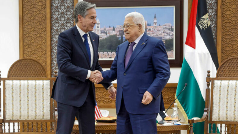 Die Lage in Israel und Gaza: US-Außenminister trifft sich mit palästinensischem Präsidenten