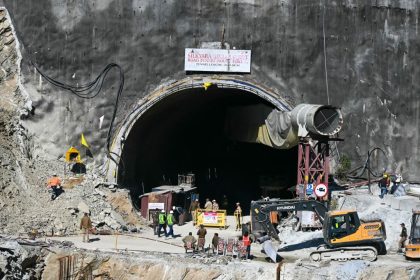 Bohrer für Rettung kaputt: Drama um eingeschlossene Bauarbeiter dauert an