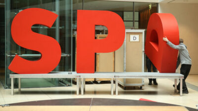 SPD-Parteitag: An Ampel festhalten, Reiche sollen temporäre „Krisenabgabe“ leisten