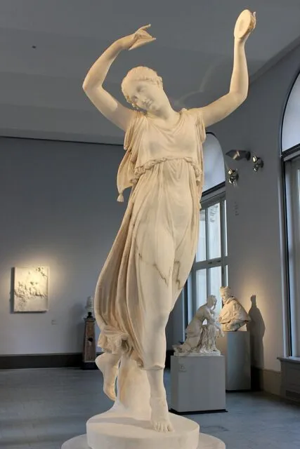 „Tänzerin mit Zimbeln“ von Antonio Canova