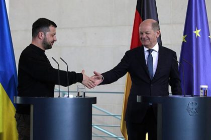 Scholz sagt Selenskyj in Telefonat weitere Hilfen zu