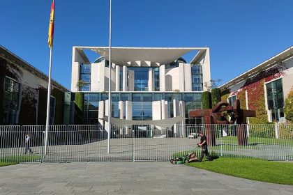 Scholz lädt zum Autogipfel im Kanzleramt