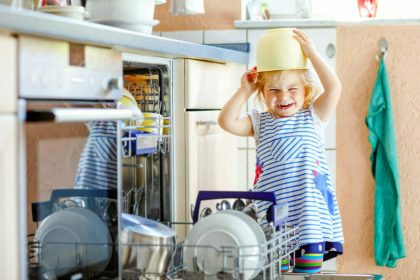 Kleine Gesten, große Wirkung: „Freundlichkeit ist cool“ – Aktion inspiriert zu weltweitem Mitgefühl