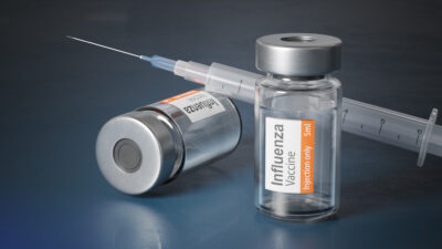 Erhöhtes Schlaganfallrisiko bei gemeinsamer Verabreichung von COVID-19- und Grippeimpfstoffen?