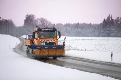 Winter in hessischem Landkreis: „Bäume fallen um wie Streichhölzer“