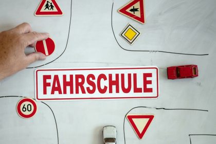 Verkehrsminister: Führerschein für 4.000 Euro und mehr ist „zu teuer“