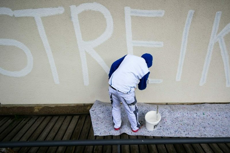 Im Tarifstreit des öffentlichen Dienstes werden Beschäftigte der Länder in den nächsten Tagen und Wochen zu Warnstreiks und Protestaktionen aufgerufen.