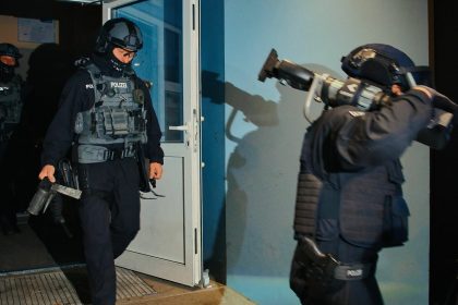 Berlin und Brandenburg: Polizei vollstreckt Haftbefehle gegen Schleuser