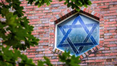 Brandanschlag auf Synagoge in niedersächsischem Oldenburg löst Polizeieinsatz aus