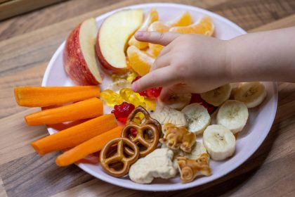 Langeweile lässt Kinder mehr naschen