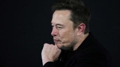 X-Besitzer Elon Musk zieht neue Vorwürfe auf sich, antisemitischen Ansichten Gehör zu verschaffen.