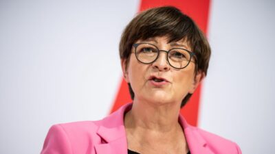 «Klar ist, wir werden weder beim Klimaschutz und seiner sozialgerechten Ausgestaltung noch beim Sozialstaat Einsparungen zulassen», sagt SPD-Parteichefin Saskia Esken.