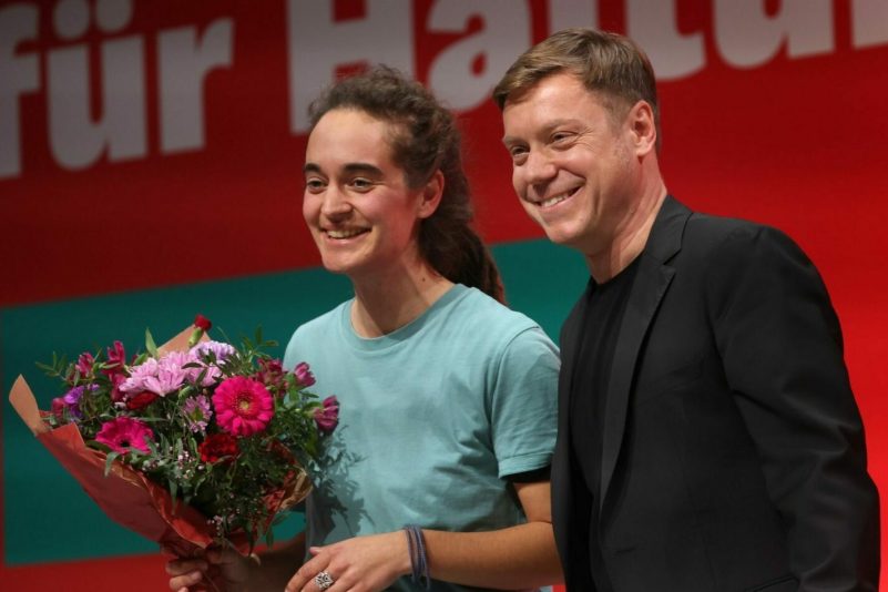 Carola Rackete (l) und Martin Schirdewan bilden das Spitzenduo der Partei für die Wahl zum Europaparlament.