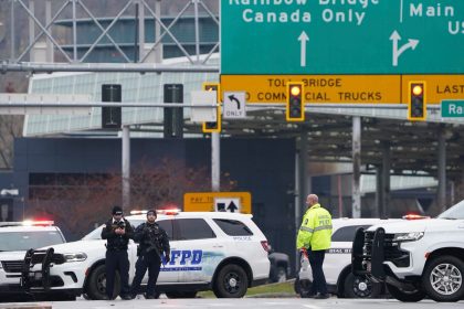 Autoexplosion an Grenze zwischen USA und Kanada: Zwei Tote, Grenzübergänge gesperrt
