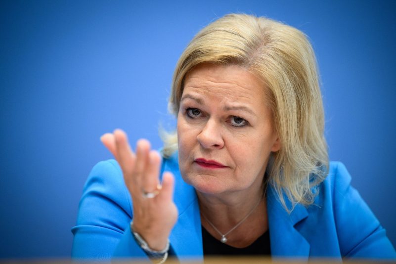 Bundesinnenministerin Nancy Faeser macht sich gegen Gewalt an Frauen stark.