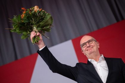 Dietmar Woidke bleibt SPD-Vorsitzender in Brandenburg