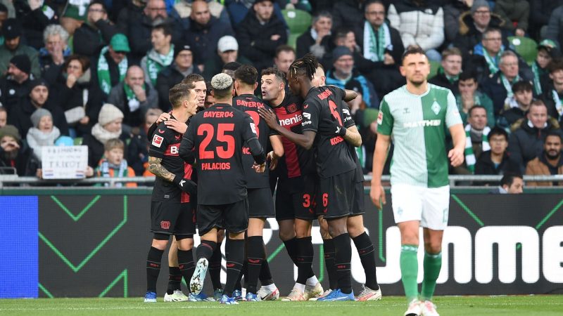 Bayer 04 Leverkusen bleibt nach dem Sieg bei Werder Bremen weiter Tabellenführer.