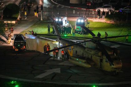 Dritte Gruppe: 14 israelische Geiseln und drei Ausländer an Rotes Kreuz übergeben