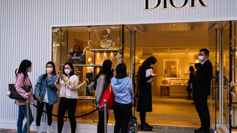 Geschäft der Luxusmodemarke «Dior» im Einkaufsviertel Tsim Sha Tsui in Homgkong.