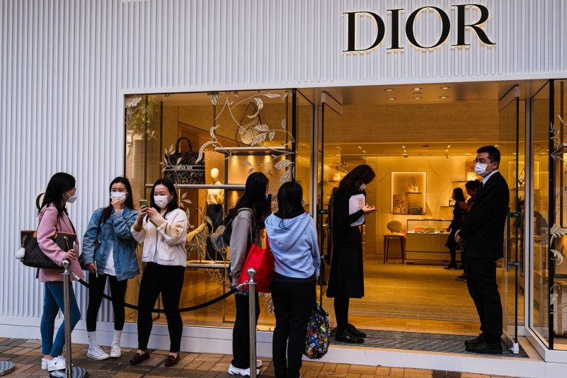 Geschäft der Luxusmodemarke «Dior» im Einkaufsviertel Tsim Sha Tsui in Homgkong.