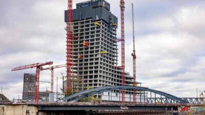 Elbtower in Hamburg: Vorwürfe an Scholz wegen Grundstücksdeals mit Benkos Signa Holding