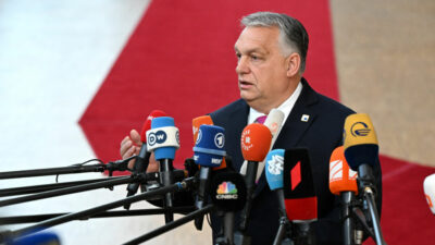 „Vorher vereinbart“? Orbán verlässt den Raum beim Ukraine-Beschluss