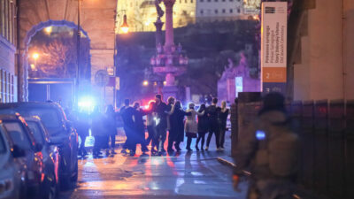 An Prager Universität: 14 Todesopfer bei Schusswaffenangriff