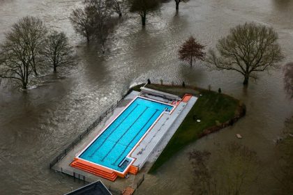 Volle Talsperren, aufgeweichte Deiche, Evakuierungen in Thüringen