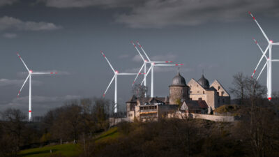 Vom Märchenwald zum Windpark: Bäume fällen für Energieindustriegebiete