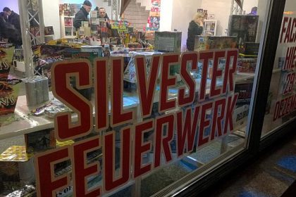 Sachsen: 22-Jähriger an Silvester durch explodierende Kugelbombe getötet