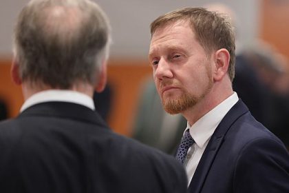Kretschmer bietet Ampel Pakt in der Haushaltskrise an