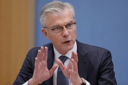 Wirtschaftsweiser für weniger Verbeamtungen