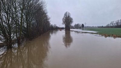 Wetterdienst erwartet Unwetter-Ende am Dienstag – Hochwasser bleibt