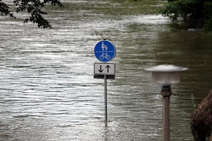 Menschen in Niedersachsen aus Hochwasser gerettet – Radfahrer in Wald getrieben