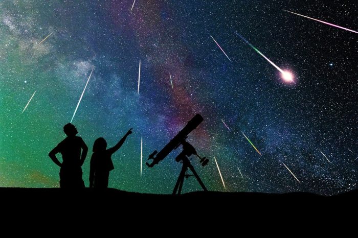 Sowohl die Sternschnuppen der Geminiden als auch die Ursiden kommen nur scheinbar aus einem bestimmten Sternbild. Im Dezember sind beide Meteoritenschwärme sichtbar.