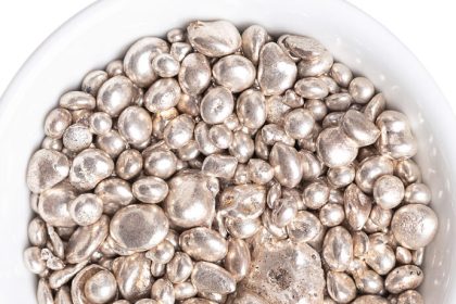 Millionenschaden: Prozessbeginn gegen Edelmetallbande