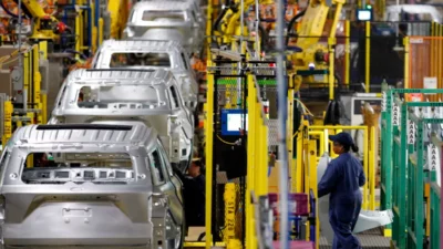 „Und keiner spricht darüber“: Größter Rückgang der US-Fabrikaufträge seit 3,5 Jahren
