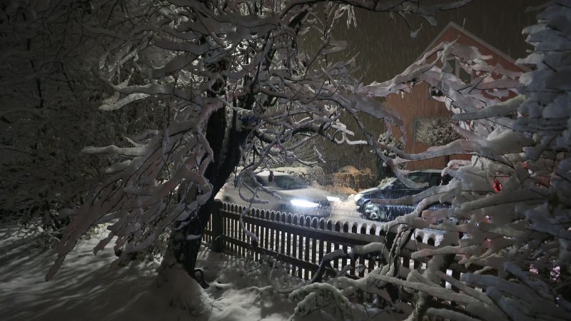 Bayern: Schnee und Eis legen Bahnverkehr lahm