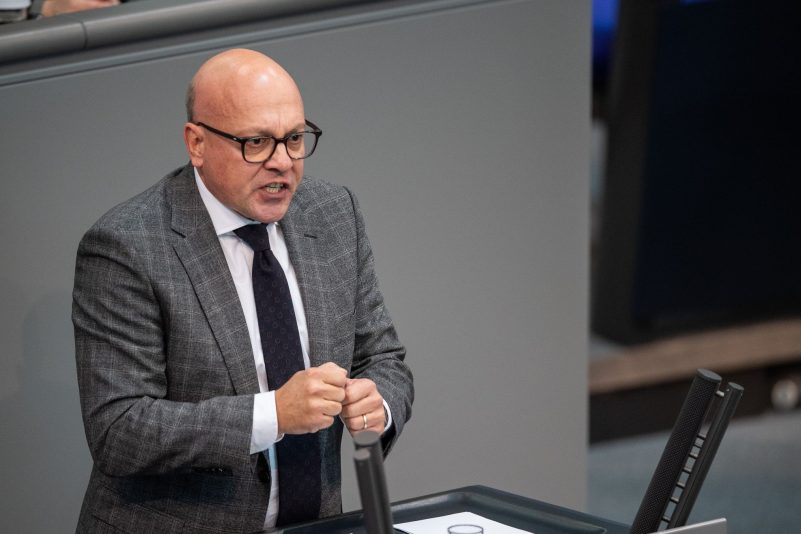 «Dass die Kriegsflüchtlinge aus der Ukraine alle sofort Bürgergeld erhalten, war damals, als es beschlossen wurde, von allen Beteiligten gut gemeint gewesen», sagt CDU-Innenpolitiker Alexander Throm.
