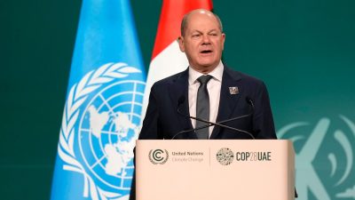 Der Klimawandel bleibe «die große, weltumspannende Herausforderung unserer Zeit», betonte Bundeskanzler Olaf Scholz auf der Weltklimakonferenz der Vereinten Nationen (COP28).