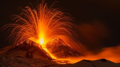 Bis zu 6000 Meter über Meereshöhe: Ätna spuckt wieder Lava