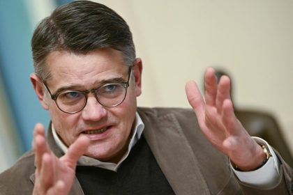Viele neue Gesichter am Kabinettstisch: Hessische Landesregierung vorgestellt